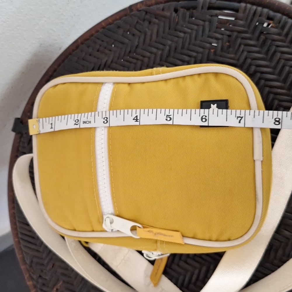 Thread Crossbody Bag - Picture 6 of 13